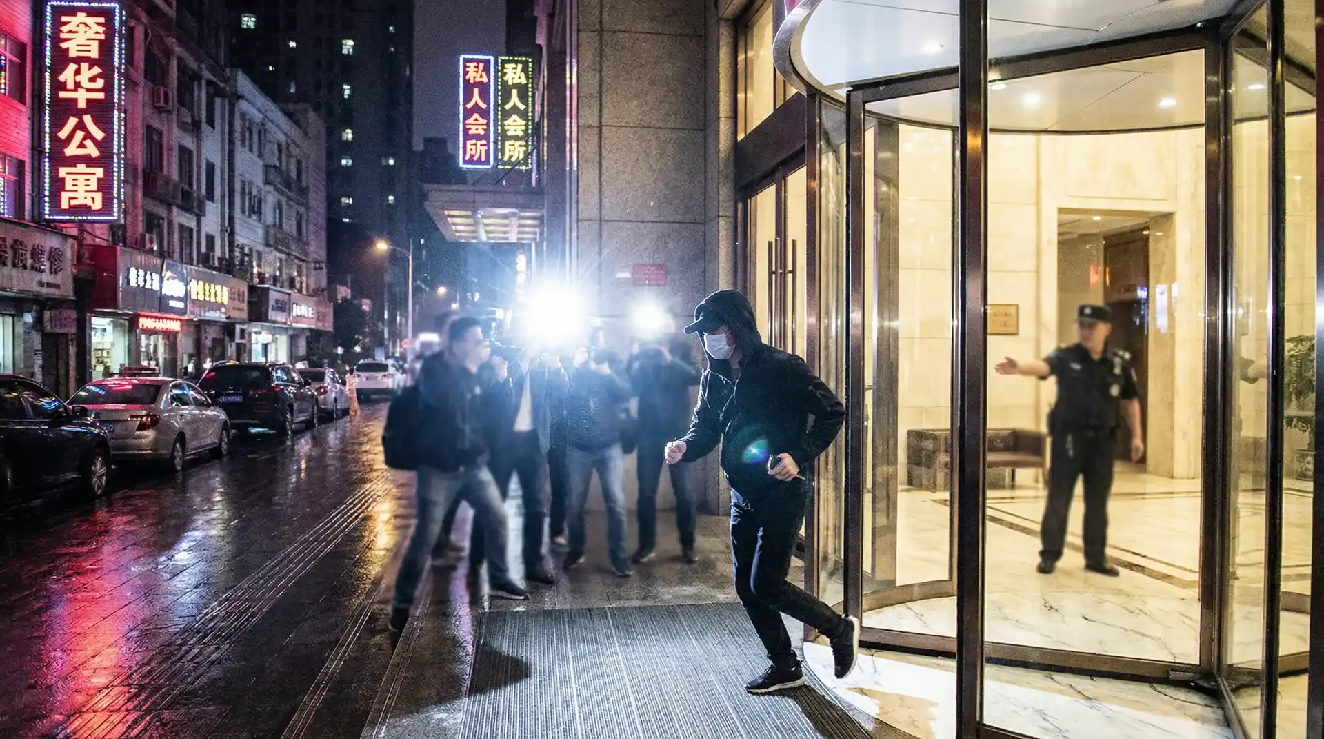 黑料吃瓜官网-热门爆料|今日热点|黑料吃瓜平台 - 明星被记者围堵闪光灯下